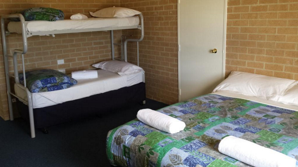 ג'ינדביין Alpine Resort Motel מראה חיצוני תמונה