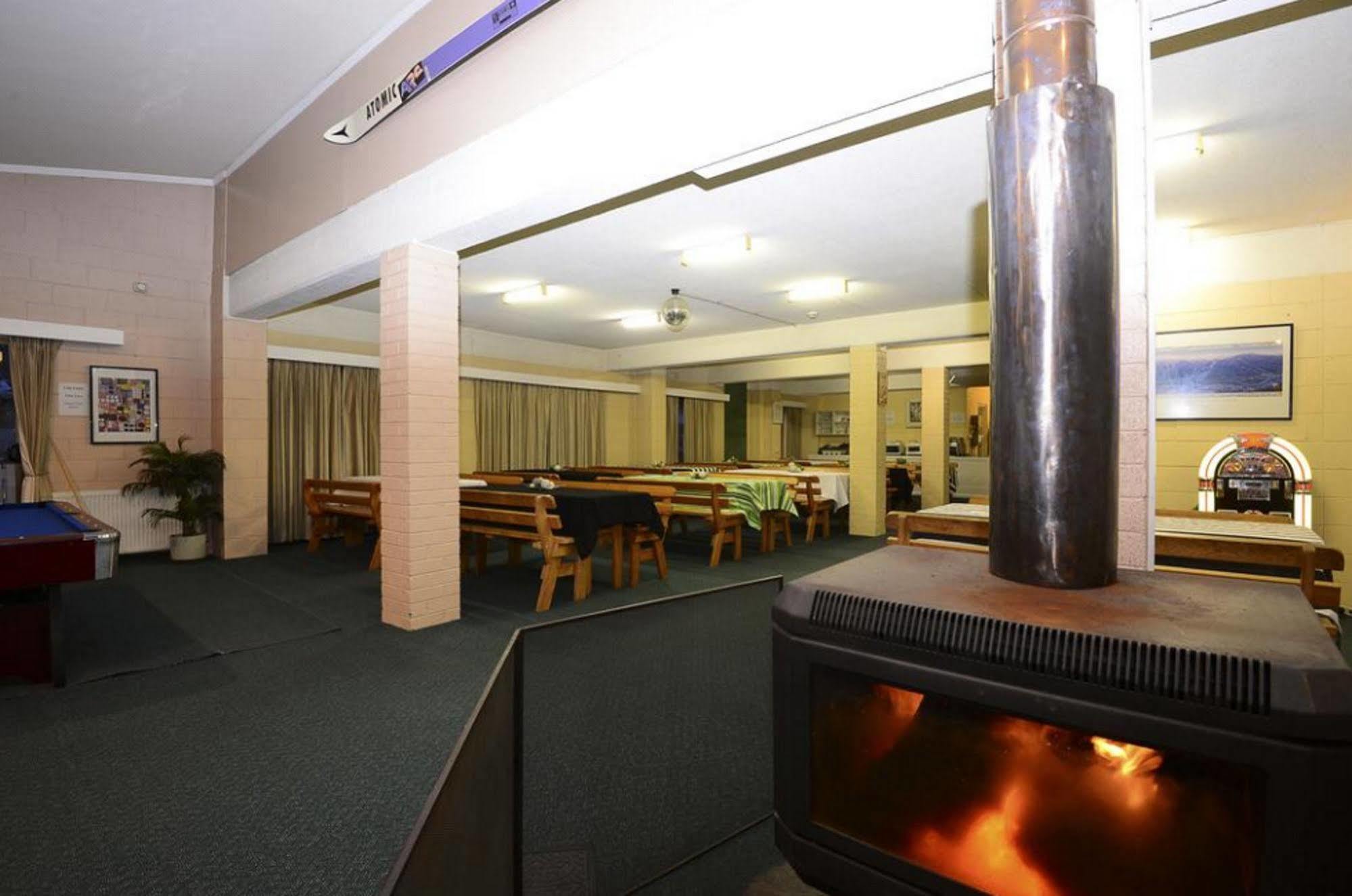 ג'ינדביין Alpine Resort Motel מראה חיצוני תמונה