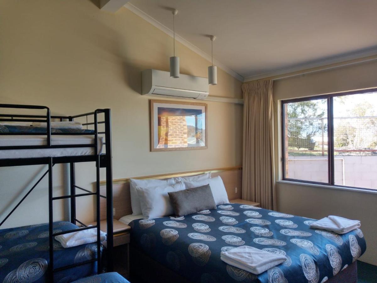 ג'ינדביין Alpine Resort Motel מראה חיצוני תמונה